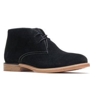 NWT Hush Puppies Women's Bailey Chukka Boot in Black Suede
